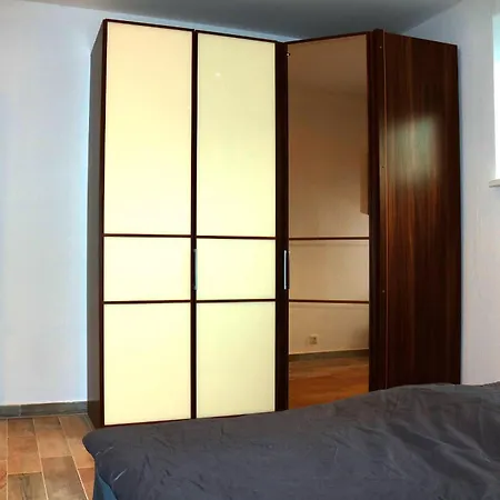 Arp 2o Mit Garten Und Parkplatz